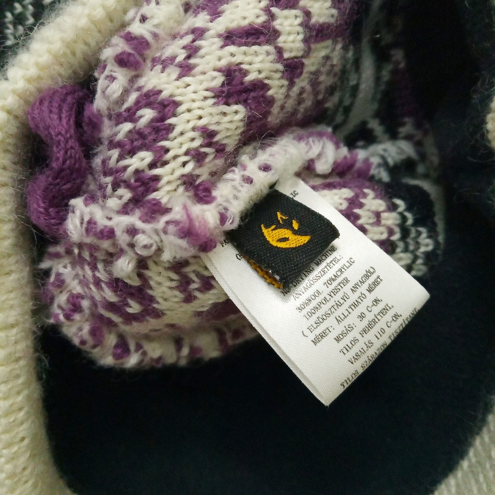 Windstopper Patterned Tuke - Picture 8 of 9